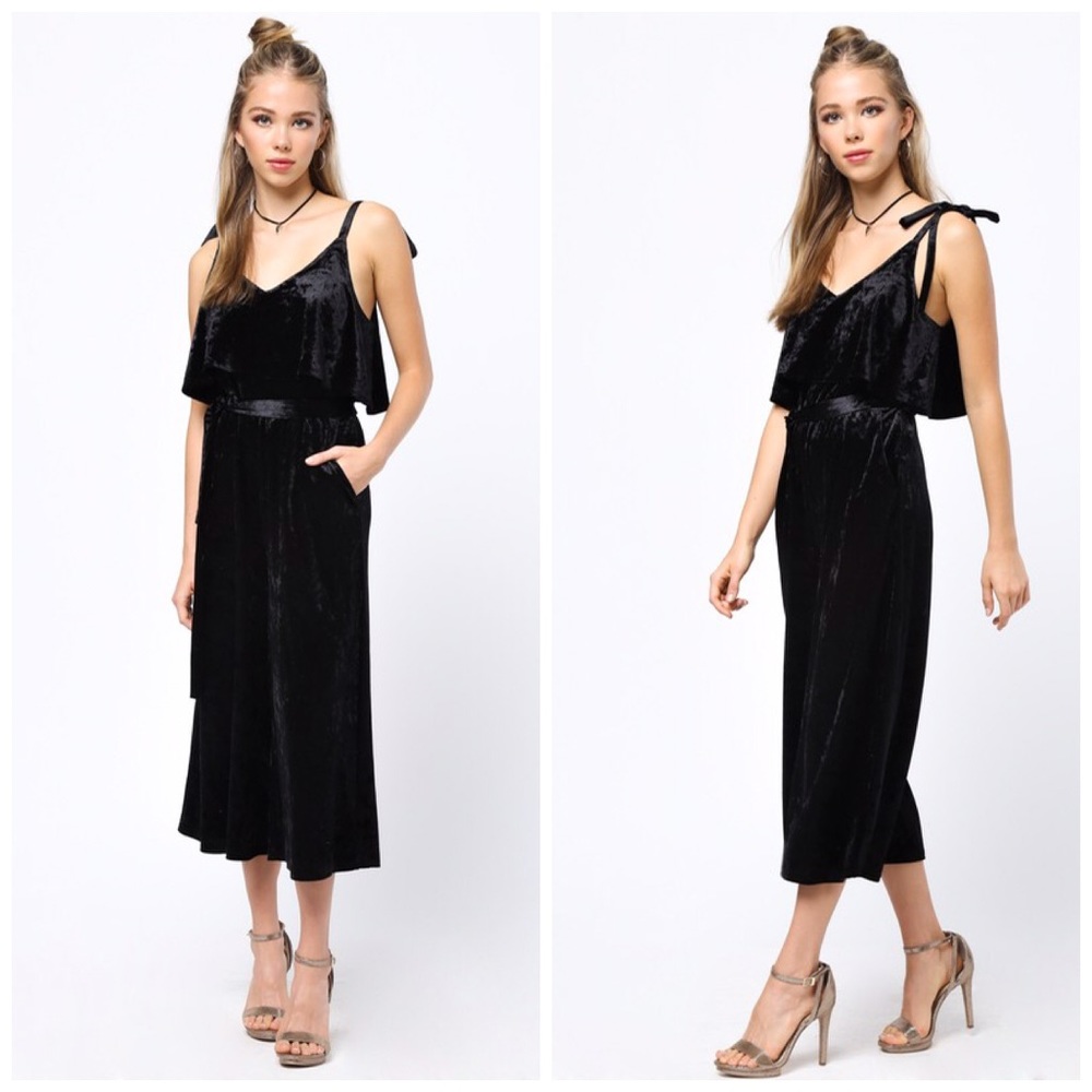 ❤️LAST 1! Black Velvet Tie Top Jumpsuit! - Picture 4 of 4